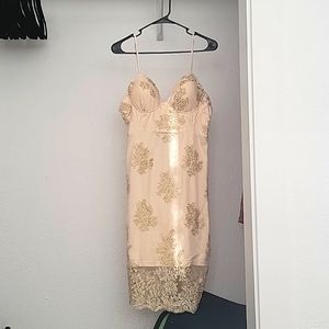 FashionNova Champagne Bodycon Midi Drss, L